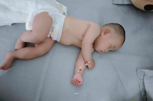 西安宝宝积食发烧怎么处理